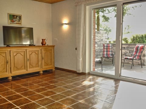 Floor, Property, Room, Tile, Building, Flooring, Furniture, House, Real Estate, Interior Design