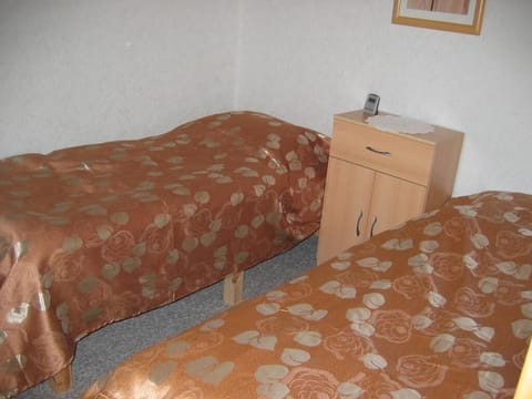 2 bedrooms