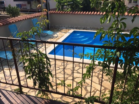 Apartment with pool and veranda