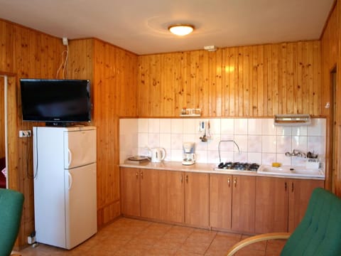 Kitchen area. The kitchen