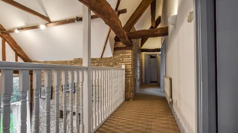 Landing walkway, Butts Farm, Bolthole Retreats