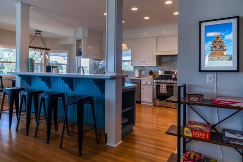 Extra Large Kitchen with full size stainless steel appliances