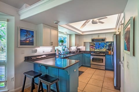 The fully equipped kitchen makes meal time a breeze! Whether you're whipping up a family dinner, or simply heating up leftovers, all the comforts of your home kitchen can be found right here