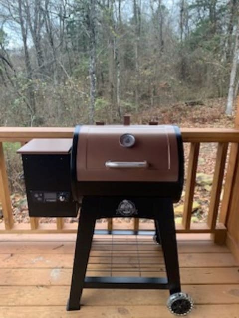 Pit Boss pellet smoker. Will grill, bake, sear or smoke.