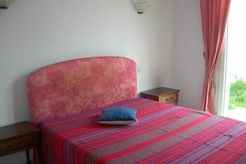 3 bedrooms, iron/ironing board, cribs/infant beds, free WiFi