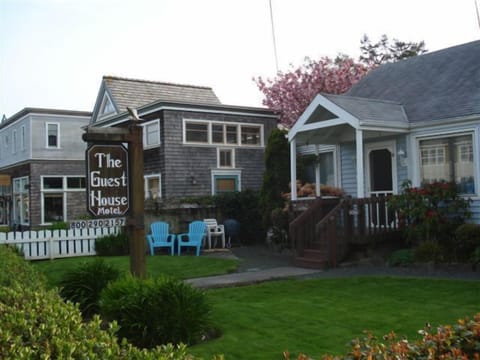 Great Location steps from the beach!!