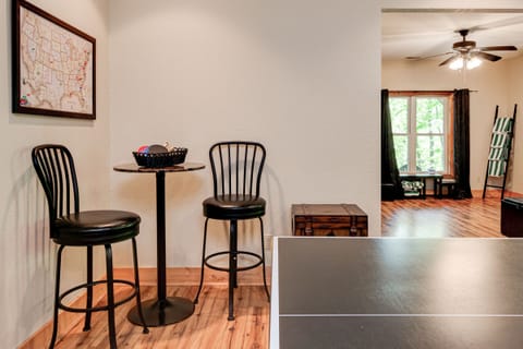 Recreation Area w/ Ping Pong Table & Seating