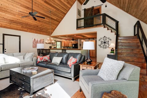 Living Area w/ Vaulted Ceilings