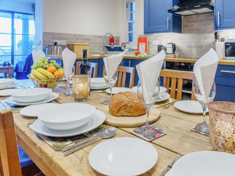 Kitchen/diner | Ystwyth House, Borth, near Aberystwyth