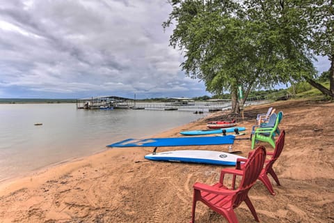 Eufaula Vacation Rental | 2BR | 2.5BA | Step-Free Access | 2,400 Sq Ft