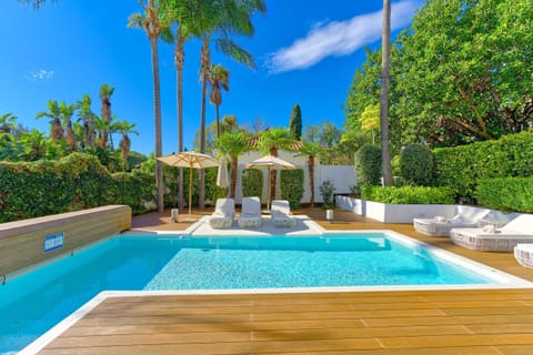 Indoor pool, outdoor pool, sun loungers