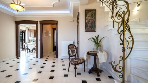 Iro Royal villa in west Chania:
Decorative detail