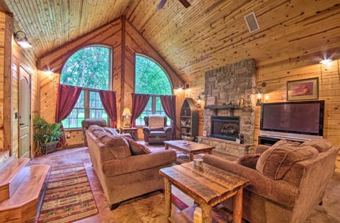 Bring the family to this Mountain Home vacation rental for a backcountry stay.