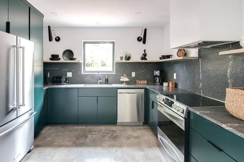 Full kitchen with full-sized appliances.