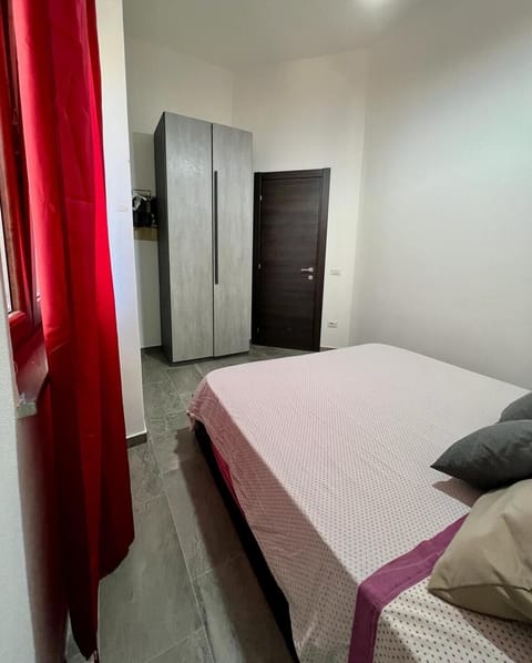 2 bedrooms, iron/ironing board, free WiFi