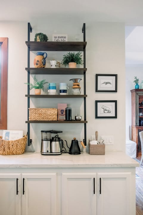 Coffee and tea station