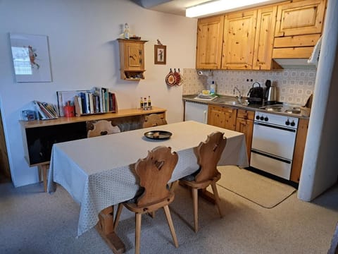 The kitchen and the dining table