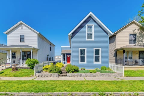 Home Exterior | Private Yard & Deck
