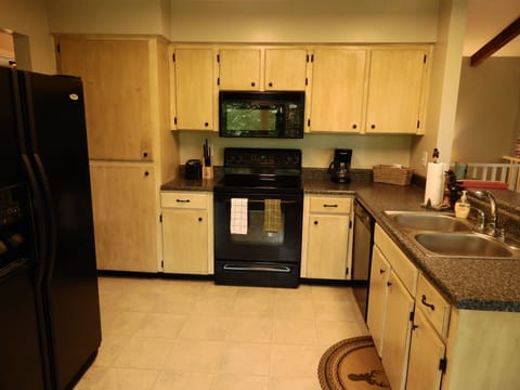 Kitchen with full cooking amenities