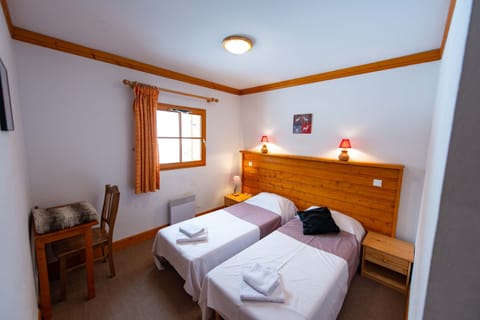 6 bedrooms, in-room safe, iron/ironing board, free WiFi