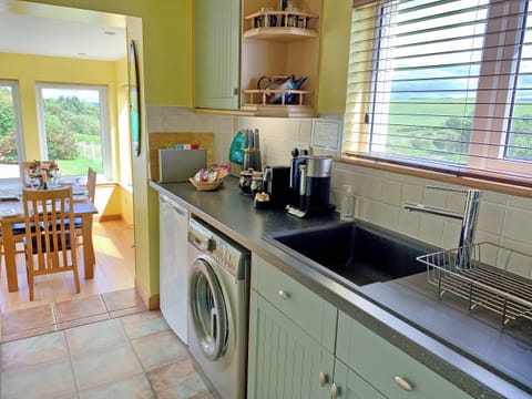 Kitchen | Teeny’s Cottage - Edinbane, Portree, near Dunvegan