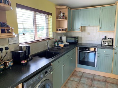 Kitchen | Teeny’s Cottage - Edinbane, Portree, near Dunvegan