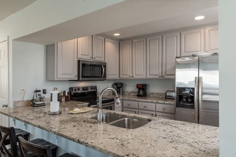 Modern Kitchen Island Escape Beach House