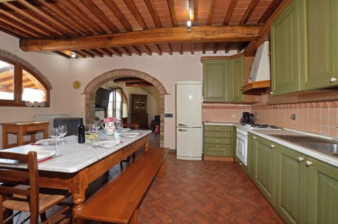 Kitchen with the pranzo area