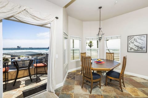 Dining room Ocean View while Dining