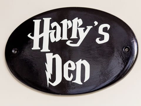 Interior | Harry’s Den, Alnwick