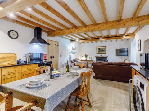 Open plan living space | Aisgill Farm Cottage - Aisgill Farm, Aisgill, near Kirkby Stephen
