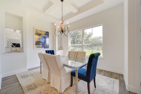 Dining Area | Dishware & Flatware