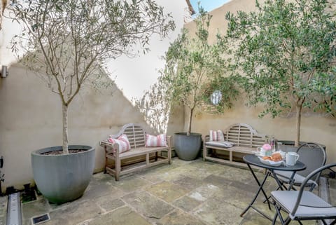 The Brewery Courtyard - StayCotswold