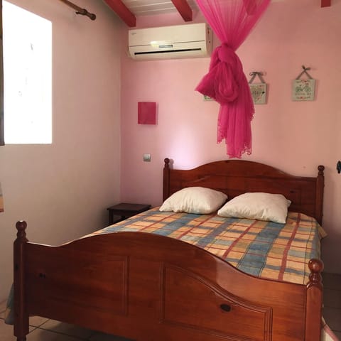 3 bedrooms, iron/ironing board, travel crib, WiFi