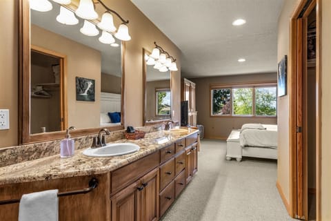 Master Bedroom Dual Vanity Sinks