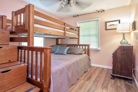 2 bedrooms, memory foam beds, travel crib, WiFi