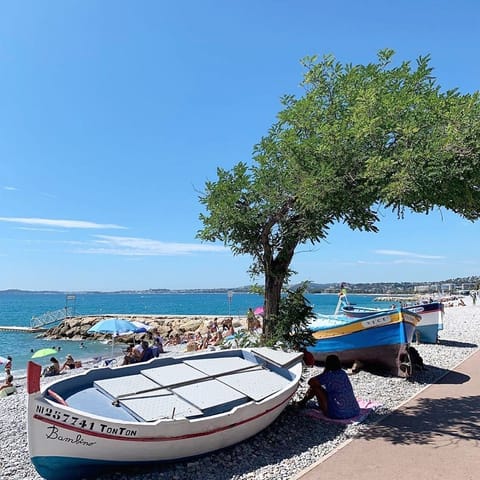 Beach nearby, sun loungers