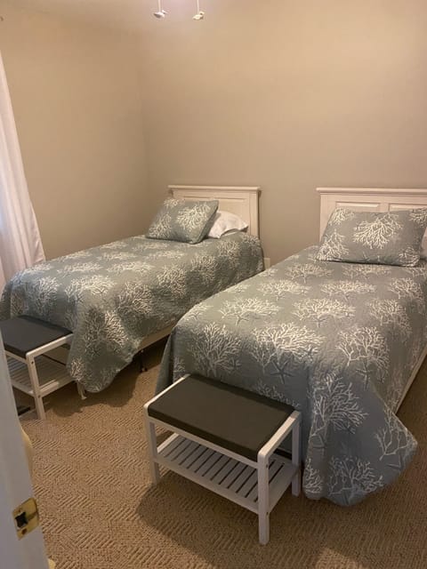 WiFi, bed sheets, wheelchair access