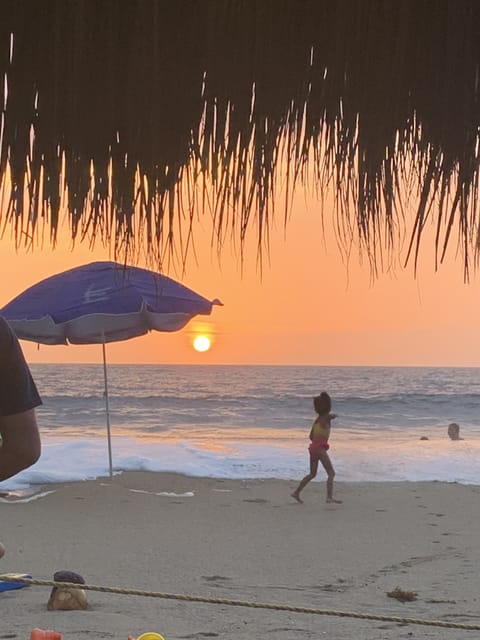 Beach nearby, sun loungers, beach towels