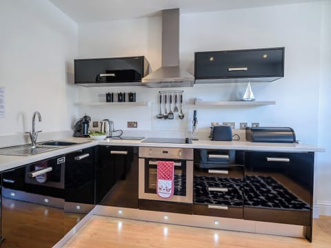 Kitchen | Water View, Looe