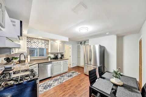 Fully equipped kitchen!