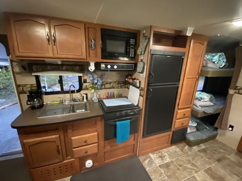 Fully equipped kitchen.