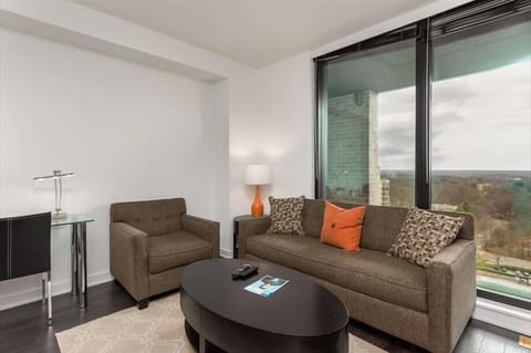 Herndon/Reston Reston 2 Bedroom Living Room