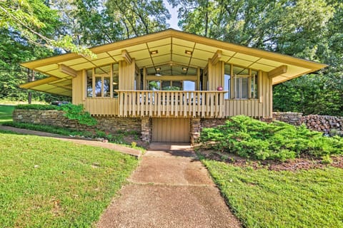 This retro Cherokee Village home offers a peaceful escape!