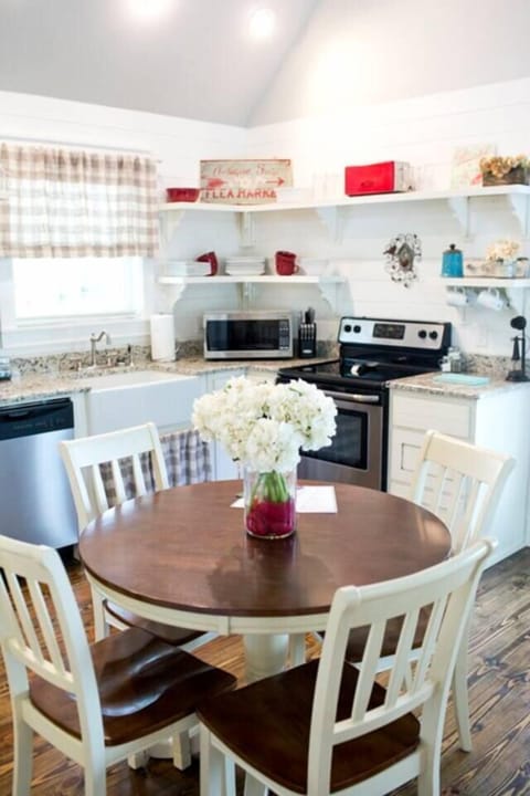Cozy modern farmhouse kitchen in cabin rental near Mena Arkansas