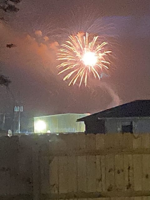 July 4th Fireworks can be viewed right from the backyard !