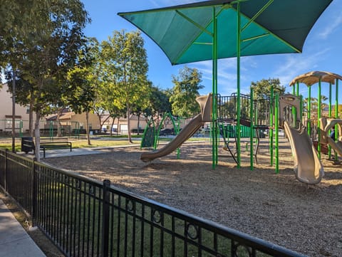 multiple playgrounds areas - 5 min walk
