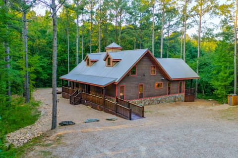 Make Dream House your next vacation destination.