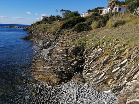 Beach nearby, sun loungers