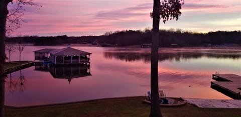 Good morning Lake Anna from Tradewinds!